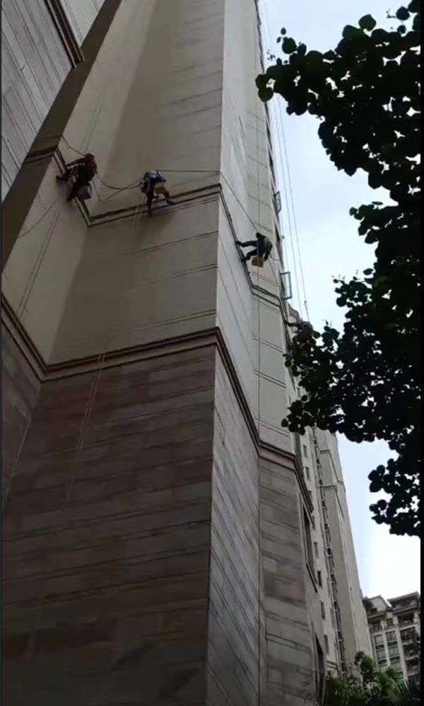 �≦�A�Ƙ�����������Q